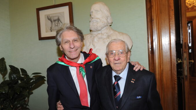 F.P. Barbaro, presidente della Sezione di Roma della ANVRG, con Rodolfo Lai, partigiano
