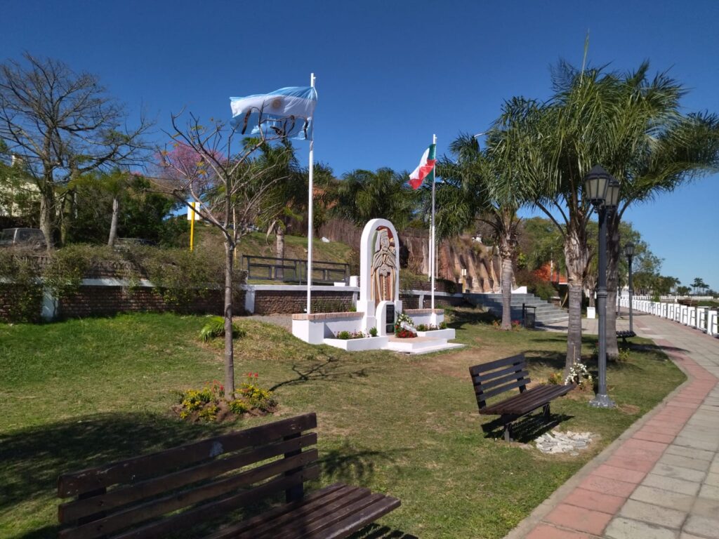 INAGURATO IL MONUMENTO A GIUSEPPE GARIBALDI A ESQUINA (ARGENTINA)