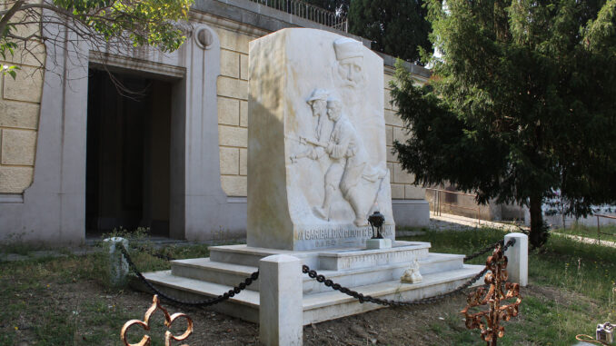 Cimitero di Trespiano - Lapide commemorativa Divisione Italiana Partigiana Garibaldi